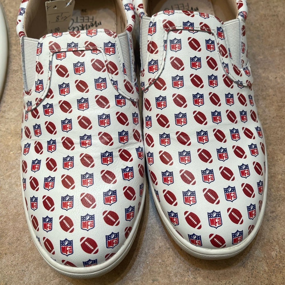 Monkey Feet size 8.5 NFL slip on adult shoes used leather upper football season
